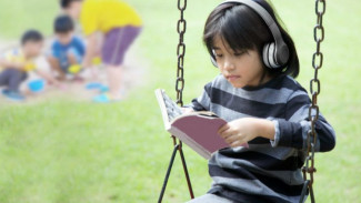 Cara Terbaik Mendukung Anak Introvert agar Tumbuh Percaya Diri dan Bahagia