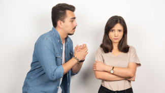 5 Cara Ampuh Atasi Sifat Nggak Enakan tanpa Harus Berpura-pura Baik