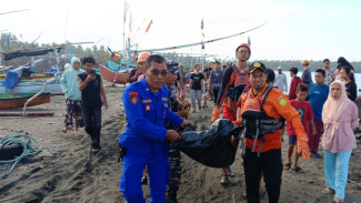 Dua Jenazah Diduga Penumpang KMP Tunu Pratama Jaya Ditemukan di Perairan Selatan Jembrana