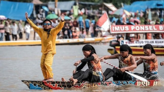 Mengulik Nilai Sosial dan Nilai Magis Tradisi Khas Riau Pacu Jalur