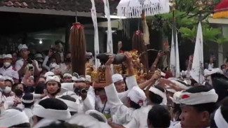 Mengungkap Tradisi Maburu di Tengah Hiruk Pikuk Kota Denpasar