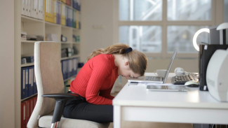 Sering Merasa Capek Padahal Tidur Cukup? Ini 5 Tanda Kamu Butuh Rehat