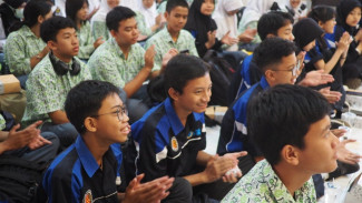 Literasi Keuangan Jadi Kunci Generasi Muda Hadapi Krisis Global