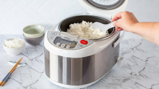 Tips Ampuh Rahasia Nasi Pulen dan Anti Berkerak, Meski Disimpan Seharian di Rice Cooker !