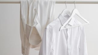 Baju Putihmu Menguning? Ini 5 Rahasia Agar Tetap Kinclong