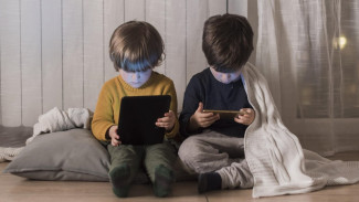 5 Bahaya Screen Time Berlebihan untuk Anak yang Perlu Diwaspadai