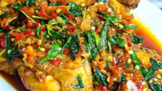 Sekali Coba, Pasti Ketagihan! Ini Dia Resep Ayam Sambal Kemangi yang Bikin Nambah Nasi
