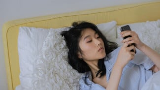 Bahaya Bangun Tidur Langsung Buka HP