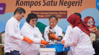 Sampah Organik Tak Lagi Masalah dengan Kompos dan Maggot