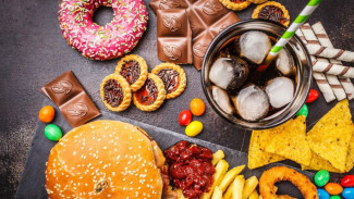 Pakar Ungkap, 5 Makanan Ini Bisa Picu Kanker jika Dikonsumsi Rutin