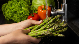 Harus Tahu! Ini Alasan Kenapa Sayur Harus Dicuci Dulu Sebelum Dipotong