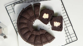 Cara Membuat Bolu Ketan Hitam Keju Lumer Anti Gagal