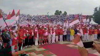 Jelang HUT RI, Ribuan Bendera dibagikan Walikota Mataram