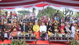 Kapolresta Mataram Pimpin Pengamanan Parade Budaya HUT RI ke-80 di NTB