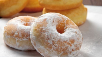 Resep Donat Menul Lembut dan Mengembang Cuma Pakai 5 Bahan!