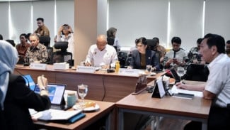 Rapat Perdana Komite Digital, Luhut Binsar Pandjaitan Tegaskan Percepatan Layanan Publik Berbasis GovTech AI