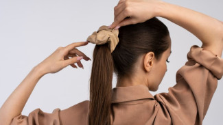 Benarkah Mengikat Rambut Bikin Rontok? Ini Faktanya