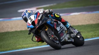 Toprak Razgatlioglu Sapu Bersih Race 1, Tapi Ada Momen Mengejutkan!