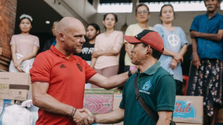 Bali United Salurkan Bantuan Pasca Banjir di Denpasar