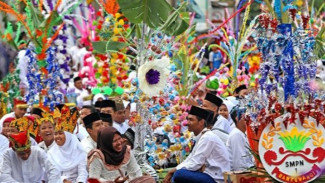 Ribuan Telur Hiasi Banyuwangi, Rahasia Filosofi di Balik Tradisi Endhog-endhogan