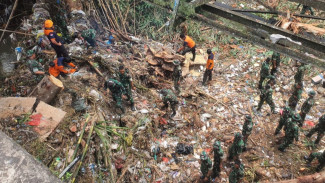 Korban Banjir Bandang Satu Keluarga di Mengwitani, Badung Belum Ditemukan