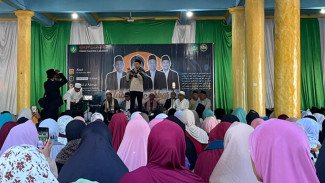 Jamaah Membludak, TGB Sampaikan Tausiyah Maulid Nabi di Ponpes Al-Mujahidin Gerung
