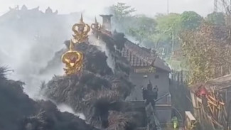 Kebakaran Gudang Merembet ke Pelinggih Warga di Kerobokan