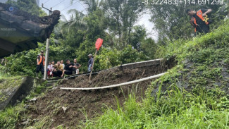 Tanah Longsor Terjadi di Pohsanten Jembrana, Warga Diminta Waspada Longsor Susulan