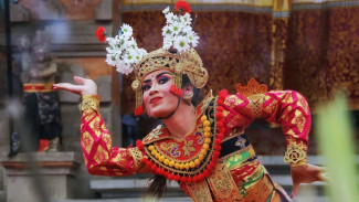 Tari Legong Lasem, Jiwa Seni Tari Bali yang Mengisahkan Cinta Tak Sampai dari Cerita Panji di Ubud