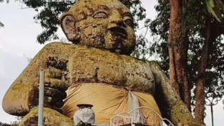 Patung Bayi Sakah Gianyar Bali Simbol Kesucian dan Permohonan Keturunan