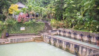 Pemandian Air Panas Banjar Bali Sumber Mata Air Alami untuk Penyembuhan Sejak Ratusan Tahun