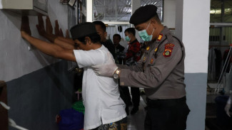 Inspeksi Mendadak, Petugas Temukan Barang Berbahaya di Blok Hunian Warga Binaan Rutan Negara