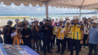 Menko IPK Sebut Proyek Breakwater di Pantai Kuta Bali Akan Rampung pada Tahun 2026