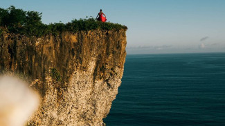 Menikmati Keindahan Tersembunyi Karang Boma, Surga Tenang di Uluwatu