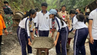 Sinergi Pramuka dan TNI Bangun Desa Pascabencana di Badung