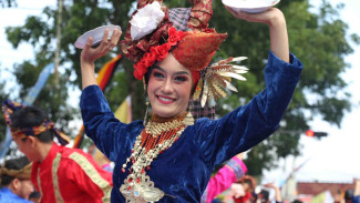 Tari Piring, Simbol Keindahan dan Identitas Budaya Minangkabau