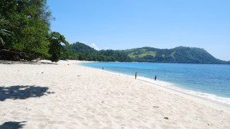 Pantai Paal Likupang, Pantai Eksotis yang Jadi Spot Healing Favorit di Sulawesi Utara