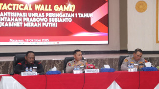 Siap Amankan Unras 1 Tahun Kepemimpinan Kabinet Merah Putih, Polda NTB Gelar Tactical Wall Game