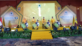 Mohan Roliskana Ingatkan Kader Golkar Jaga Etika Politik Saat Buka Musada ke VI Golkar Mataram
