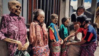 Melampaui Kematian, Menjaga Ikatan Abadi dalam Ritual Ma'nene di Toraja