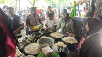 Polres Lotim dan Satgas Sidak Pasar Pastikan Harga Beras Sesuai HET