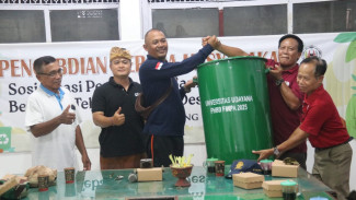 Lokapaksa Perkuat Fondasi Desa Wisata, Bersih Lingkungan Melalui Sinergi dengan Unud