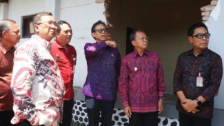 Menkes Janjikan Bantuan Rp30 Miliar untuk Pulihkan RSUD Wangaya Pasca-Banjir