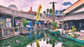 Nikmati Suasana Enam Negara di Pasar Apung Museum Angkut Batu! Tiket Gratis, Kuliner dan Naik Kano