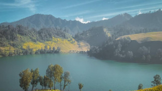 Ranu Kumbolo, Permata Dingin di Kaki Gunung Tertinggi Pulau Jawa