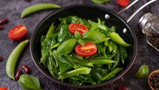 Resep Tumis Kangkung Bawang Putih, Sayur Rumahan yang Segar dan Gurih