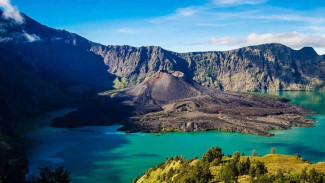 Petualangan di Negeri Seribu Gunung, Eksplorasi Wisata Alam Pegunungan Indonesia