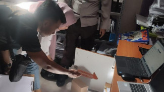 Bobol Kantor Curi 13 HP, Uang, dan Jam Tangan, Polsek Narmada Gerak Cepat Ringkus Pelaku