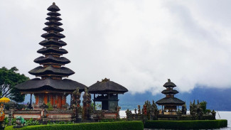 Pura Ulun Danu Beratan Ikon Wisata Spiritual dan Pesona Alam Bali Dibalik Lembar Rupiah