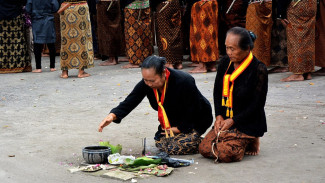 Jagad Lelembut, Mekanisme Pertahanan Budaya Jawa